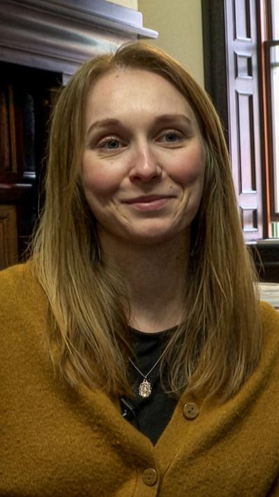 Isla Parker ann an Oilthigh Ghlaschu