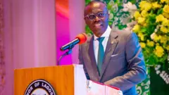 Govnor Sanwo-Olu addressing audience at an event