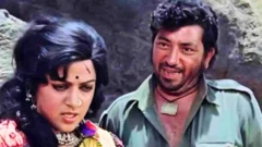 صحنه‌ای از فیلم یک مرد در کنار زنی ترسیده ایستاده است