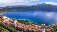 Vista áerea de Castel Gandolfo