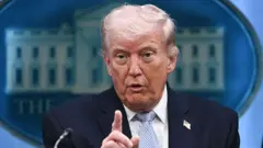 డోనల్డ్ ట్రంప్ 