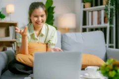 perdebatan antara perusahaan dan karyawan tentang bekerja dari rumah