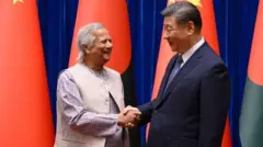 بنگلہ دیش کی عبوری حکومت کے سربراہ محمد یونس اور چینی صدر شی جن پنگ