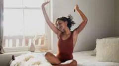 ઉંઘ ન આવતી હોય તો શું કરવું, થાક લાગતો હોય તો શું કરવું, કેવી રીતે ઉંઘ અને શરીરને સ્વસ્થ રાખવા, બીબીસી ગુજરાતી સાથે સમજો, બીબીસી ગુજરાતી, બીબીસી ન્યૂઝ ગુજરાતી