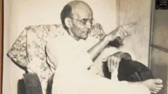 विनायक दामोदर सावरकर
