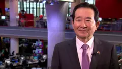 한국 정세균 국회의장이 17일 영국 런던 BBC 본사에서 인터뷰를 하고 있다.