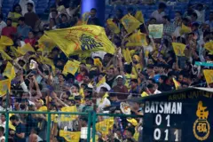 சேப்பாக்கத்தில் டெல்லியை வீழ்த்தி முதல் வெற்றியைப் பதிவு செய்தது சென்னை சூப்பர் கிங்ஸ் 