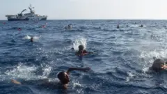 প্রতি বছর ইউরোপে পাড়ি জমাতে গিয়ে বহু মানুষ সাগরে ডুবে মারা যায় অনেকেই