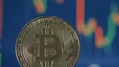 Một số người nói việc Bitcoin vượt ngưỡng 10,000 USD đánh dấu một chương mới.