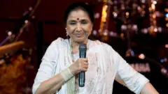 ஆஷா போஸ்லே 