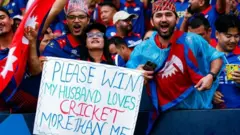 गत विश्वकपको एउटा खेलमा नेपाली खेल समर्थकहरू 