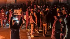 متظاهرون في إيران