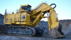 รถขุดมหึมา