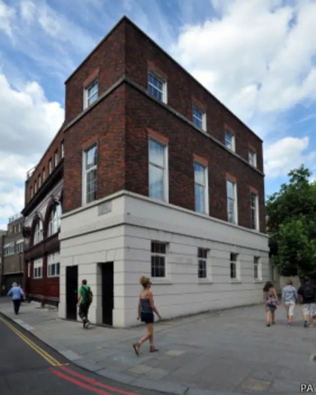 布朗普顿路地铁站