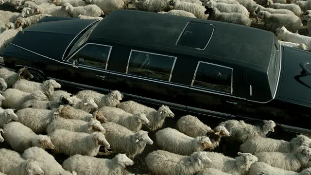 نمایی از فیلم پرزیدنت،‌ ساخته محسن مخملباف