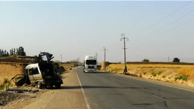 کارپوهان وایي دولت باید د معیاري سړکونو د جوړولو، په لویو لارو د ترافیکي وضعیت د کنټرول په موخه د اړینو امکاناتو برابرولو او په دې برخه کې د خلکو د پوهاوي د کچې د لوړولو لپاره جدي اقدمات وکړي.