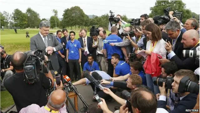 Tổng thống Ukraine Petro Poroshenko nói ông hoan nghênh thỏa thuận ngừng bắn