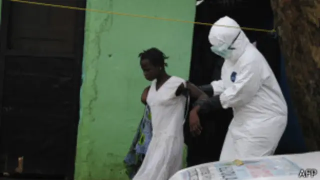 Urukingo rwa Ebola niriboneka ruzabanza guhabwa abaganga bita ku bayirwaye