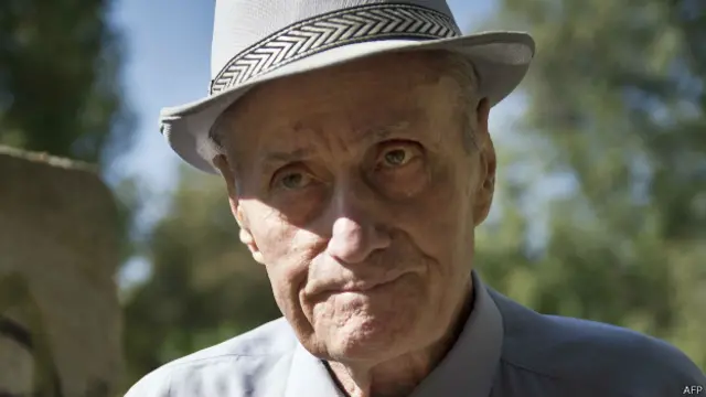 "Nuremberg của Romania" là từ được một số người dùng để mô tả trong phiên xử ông Visinescu