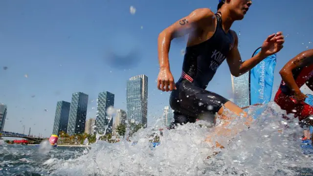 24 сентябр кунги беллашувлар ортидан, Ўзбекистон ҳисобидаги медаллар сони (3 та кумуш ва 7 та бронза) бўйича медаллар жадвалида 17-ўринда бормоқда. Медаллар жадвалида жаъми 118 та медали билан Хитой жамоаси илғорлик қилмоқда. 