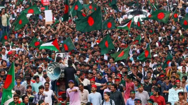 बांगलादेशात गेल्या वर्षी जुलैमध्ये शेख हसीना यांच्या विरोधात आंदोलन सुरू झालं होतं