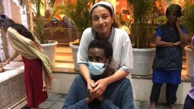 Dhakhtar ka sheekeynaya wixii uu la kulmay markii uu xanuunsaday