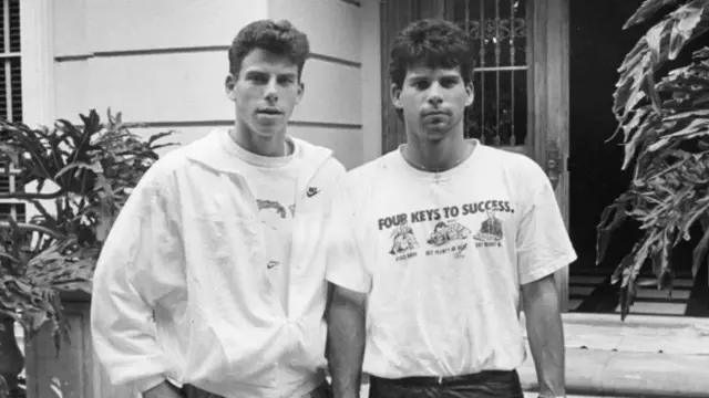 Эрик и Лайл Менендесы в молодости