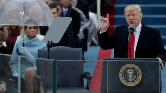 ජනාධිපති ඩොනල්ඩ් ට්‍රම්ප්