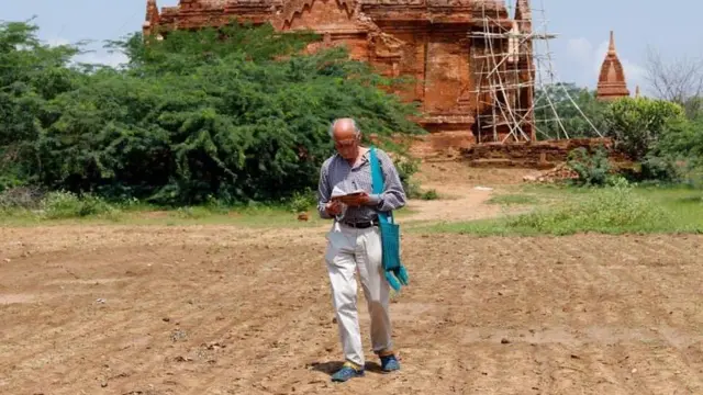 ၂၀၁၆ ငလျင်ပြီးနောက် ပုဂံကိုရောက်လာတဲ့ အသက် ၈၀ အရွယ် ဒေါက်တာ ပစ်ချက်စ်