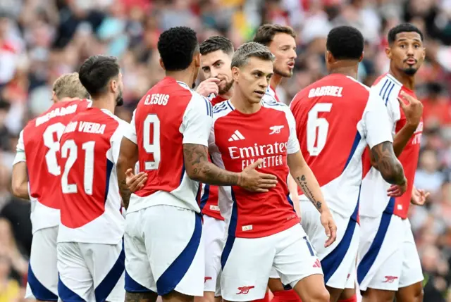 Aworan awọn agbabọọlu Arsenal