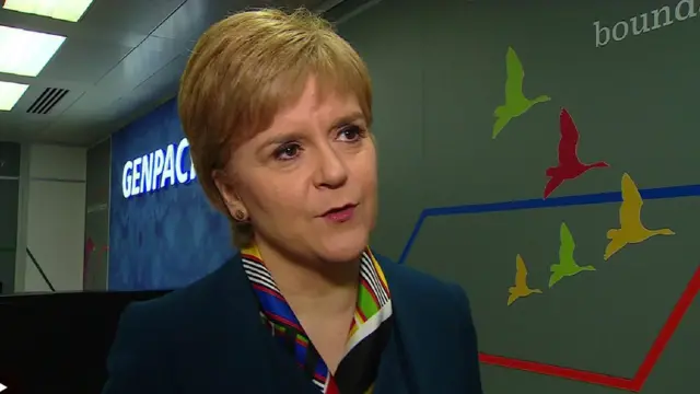 Brexit යන්නෙන් සැබවින්ම අර්ථනිරුපනය කෙරෙන්නේ කුමක්ද යන ගැටලුවට අගමැතිනි තෙරේසා මේ සතුව පිළිතුරු නැති බව ස්කොට්ලන්ත ප්‍රථම ඇමතිනි නිකොලා ස්ටර්ජන් පවසන්නීය