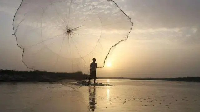 سنت کمار شرما کے مطابق چناب پر منصوبے کی تعمیر سے صنعت کو بھی فروغ ملے گا