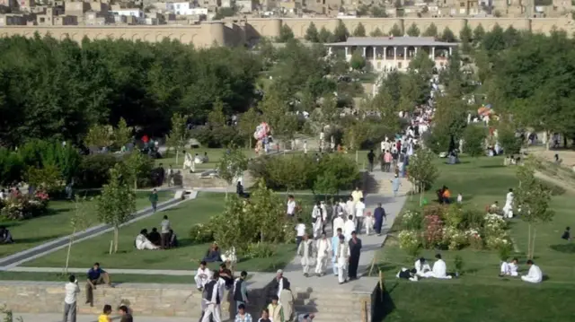 له بیارغولو وروسته چهل ستون ماڼۍ