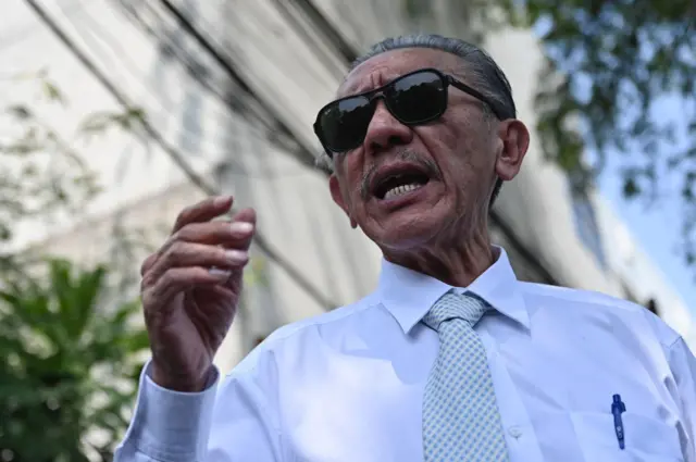 นายชูวิทย์ กมลวิศิษฎ์ อดีตสมาชิกสภาผู้แทนราษฎร เปิดเผยต่อสาธารณะและสื่อมวลชน