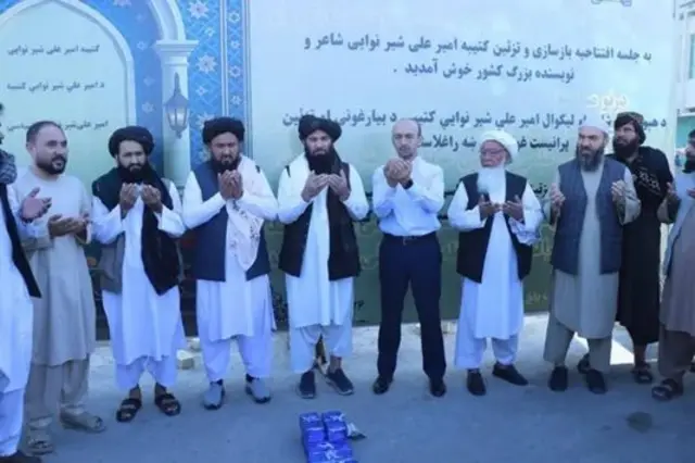 Навоий ёдгорлиги пойдеворини қўйиш