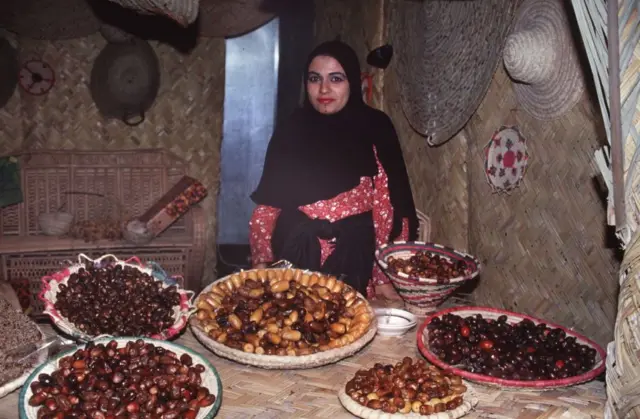 ખજૂરની ખેતી, ગુજરાત, ગુજરાતમાં ખેતી, બીબીસી ગુજરાતી, કચ્છના ખારેક, ખારેકની ખેતી, ભારત, ઇરાક