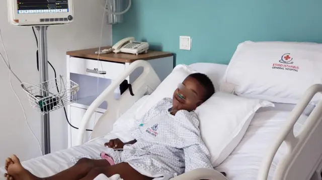 የተሳካ የቀዶ ሕክምና የተደረገለት ታዳጊ