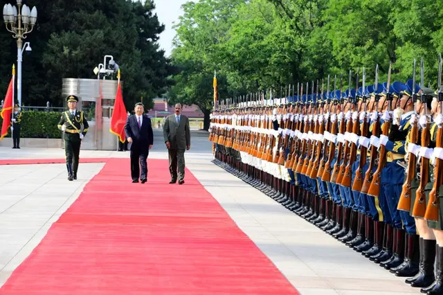 ፕሬዝደንት ኢሳይያስ ኣፈወርቂ ኣብ ቻይና ዝተገብረሉ ኣቀባብላ