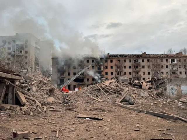 Последствия обстрелов в прифронтовом Славянске