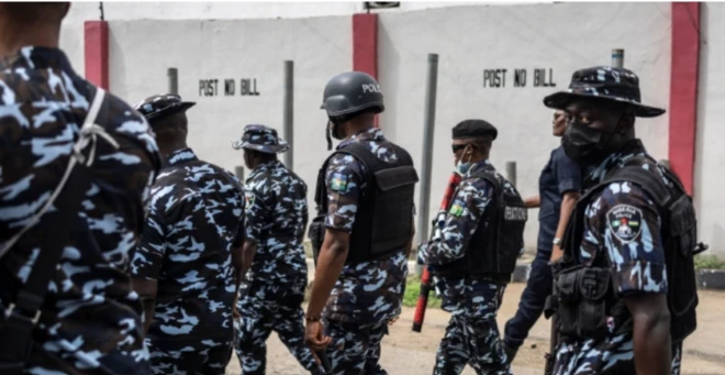 Aworan awọn ọmọ ileeṣẹ ọlọpaa