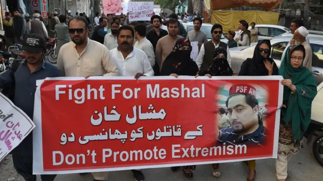 مشال خان کے قاتلوں کے خلاف سخت کارروائی کرنے کے بارے میں کوئی بھی متفق نہیں ہے۔