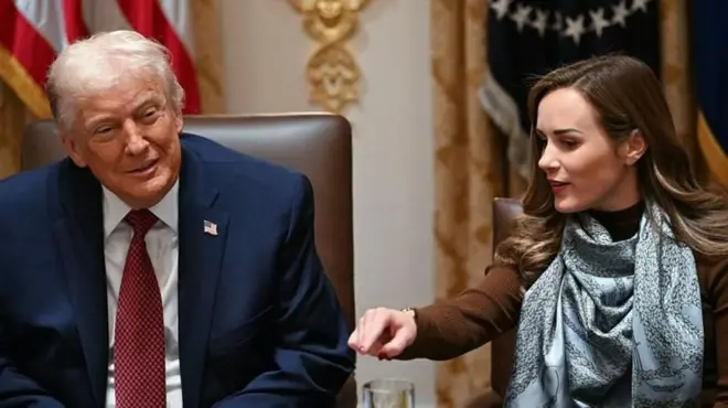 डोनाल्ड ट्रम्प 