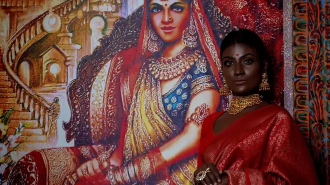 අඳුරු සම පිළිබඳ ආකල්පවලට අභියෝග කරන ඉන්දීය නිරූපිකාව