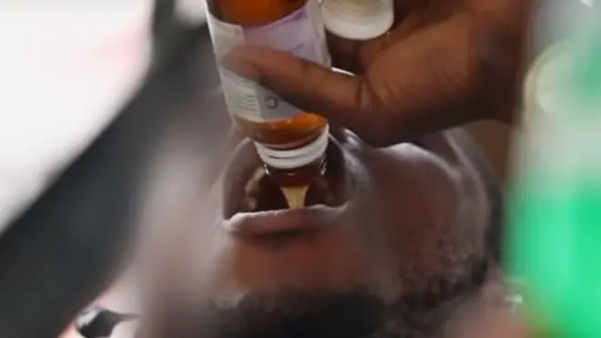 Ọtụtụ ụmụntorobia bụ ndị na-aṅụ ọgwụ a