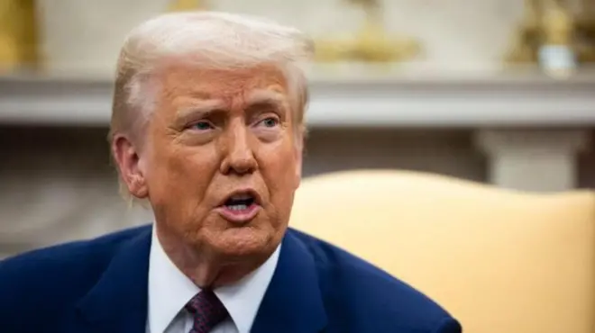 डोनाल्ड ट्रम्प