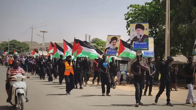 የኢራን ጠቅላይ መሪ አያቶላህ አሊ ኻሜኒ መገደላቸውን በመቃወም በናይጄሪያ የተካሄደ ሰልፍ