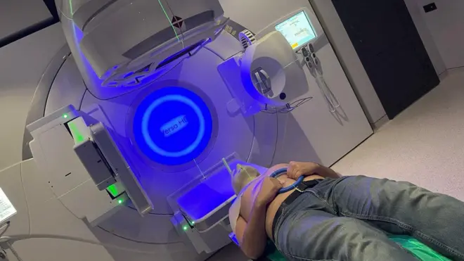 Людина у лінійному прискорювачі