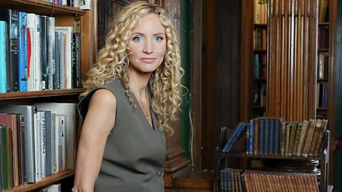 The Royals: A History of Scandals Season 2 Episode 6